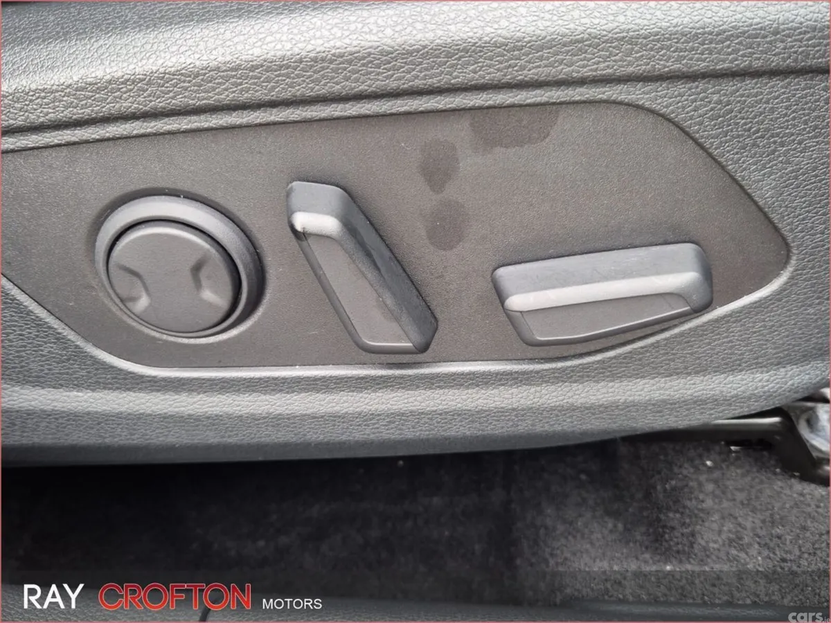Kia Sportage SUV, Petrol Hybrid, 2026, Red