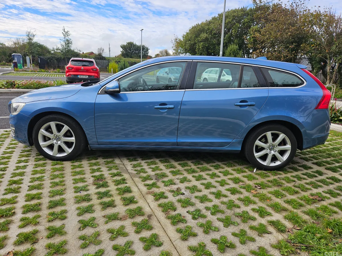 Volvo V60 Estate, Diesel, 2016, Blue
