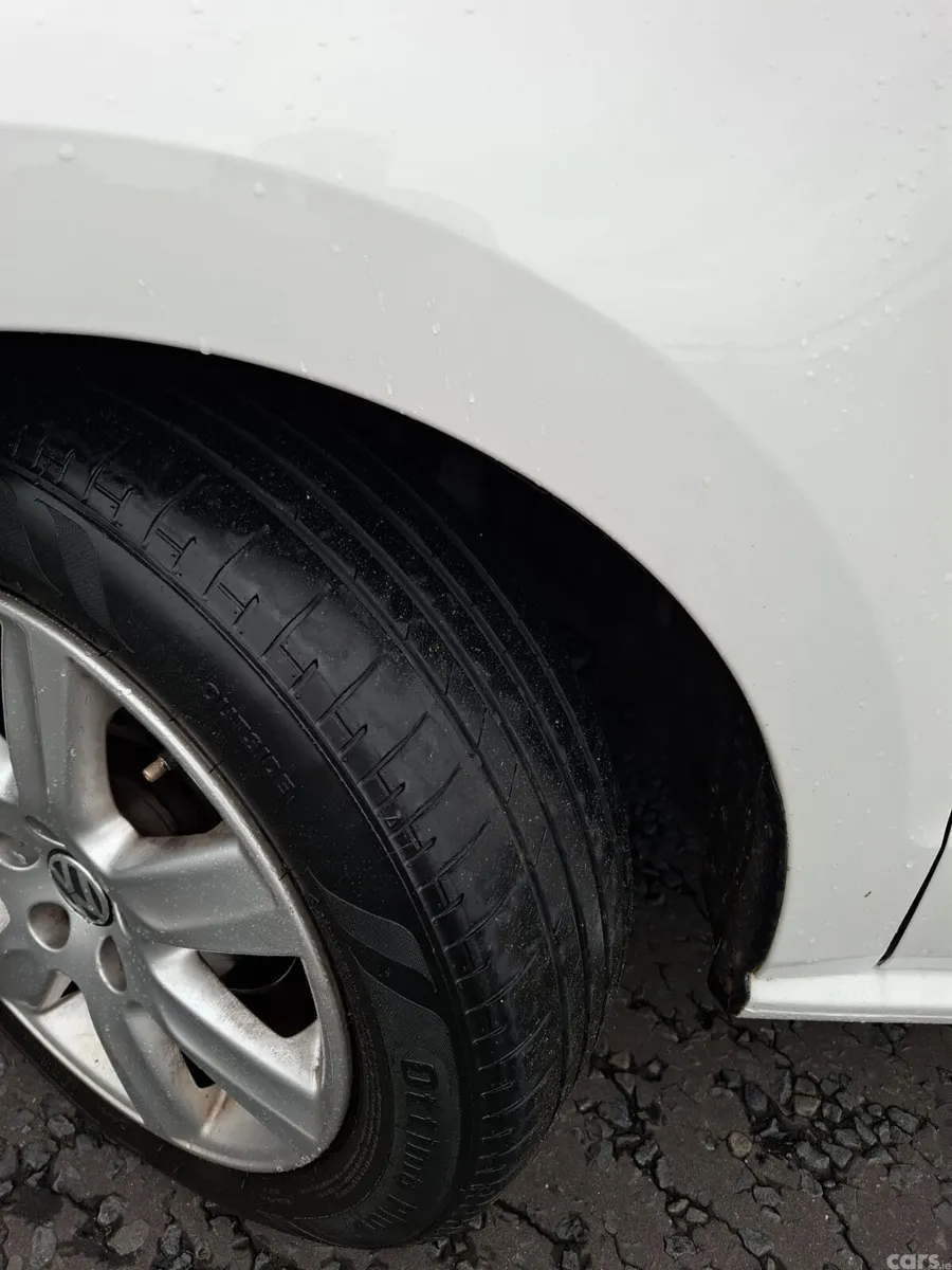 Volkswagen Polo Hatchback, Petrol, 2012, White