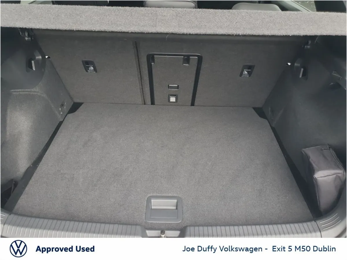 Volkswagen Golf Estate, Petrol, 2024, White