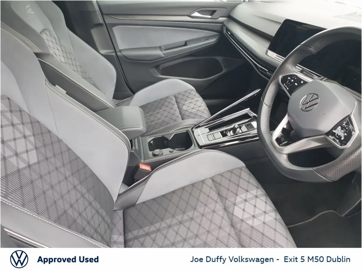 Volkswagen Golf Estate, Petrol, 2024, White