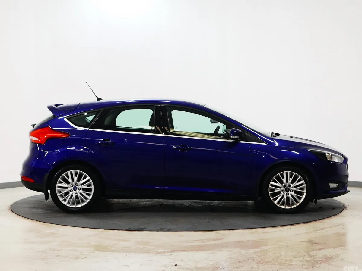 Ford Focus Hatchback, Diesel, 2016, Blue