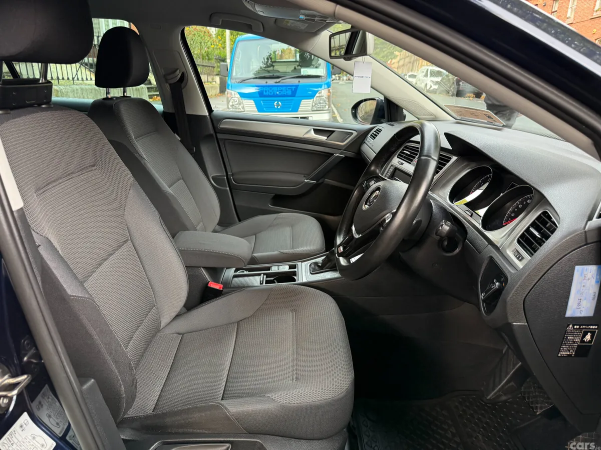 Volkswagen Golf Estate, Petrol, 2016, Blue