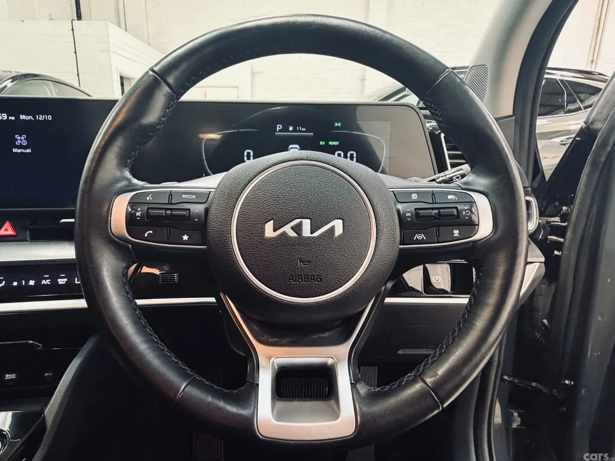 Kia Sportage SUV, Petrol Plug-in Hybrid, 2023, Grey