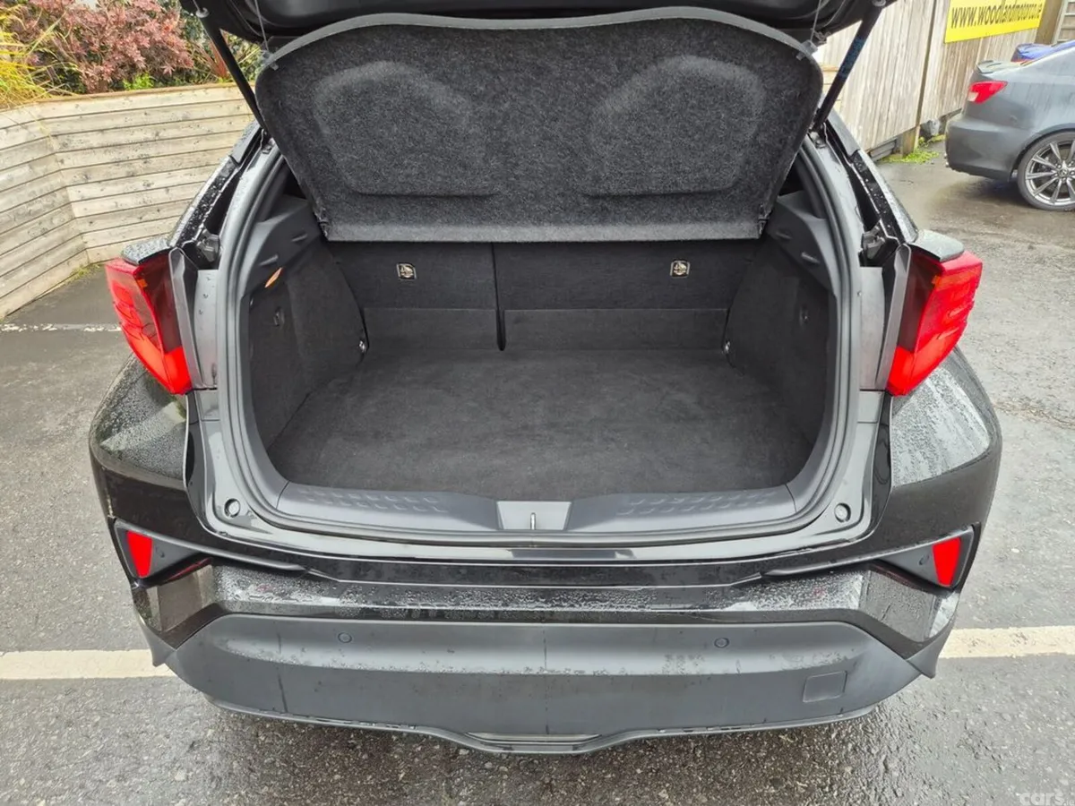 Toyota C-HR SUV, Petrol Hybrid, 2021, Black