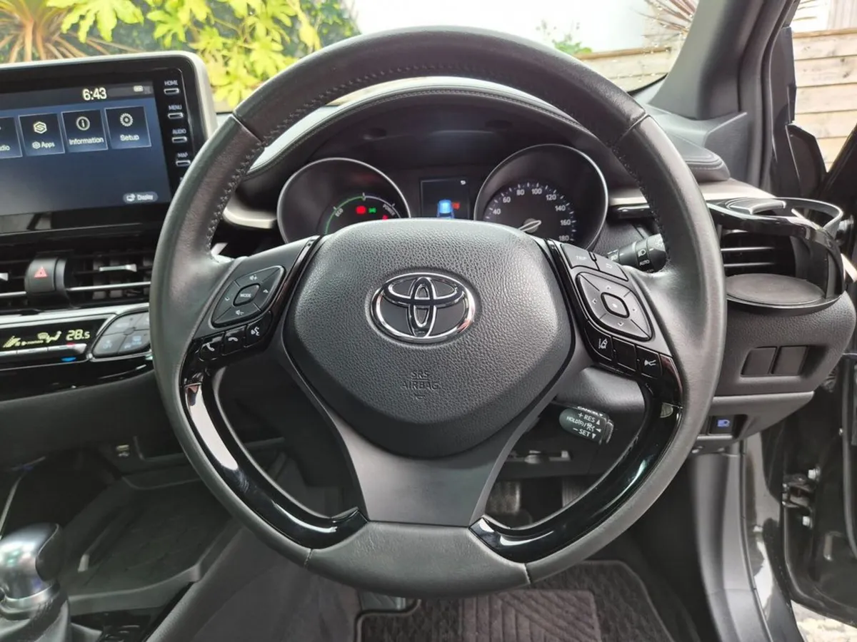 Toyota C-HR SUV, Petrol Hybrid, 2021, Black