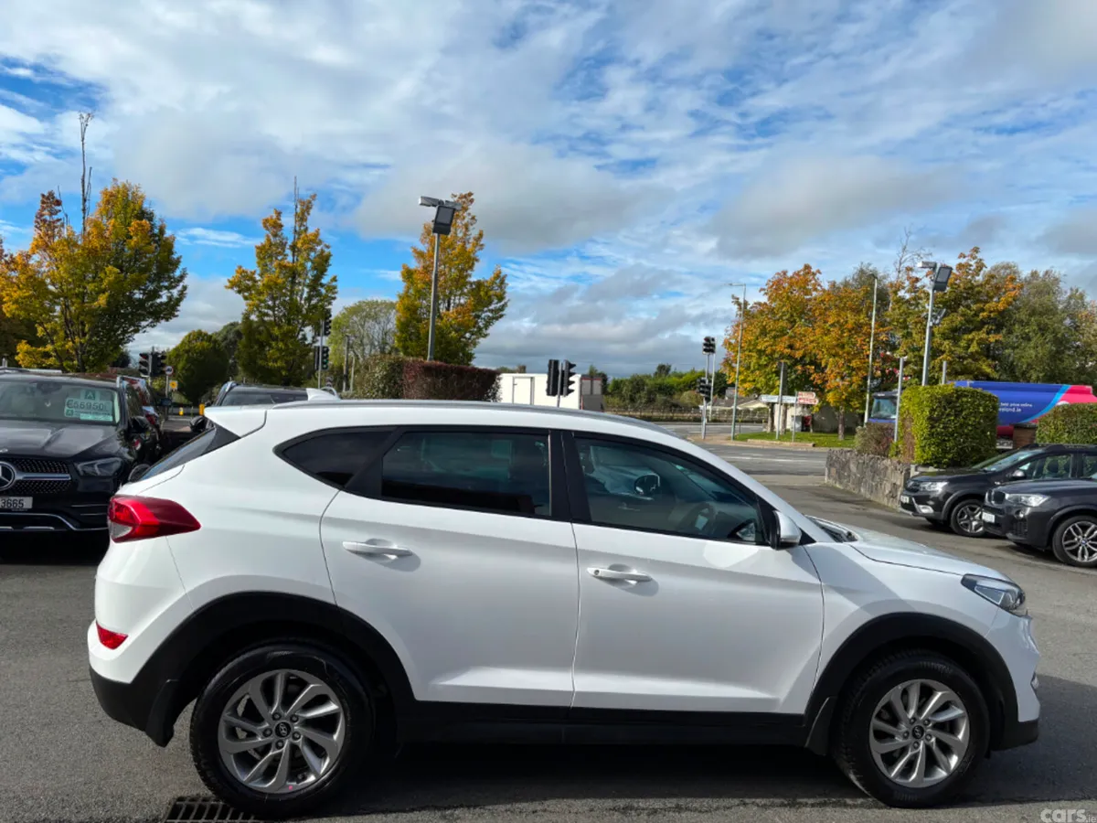 Hyundai Tucson SUV, Diesel, 2016, White