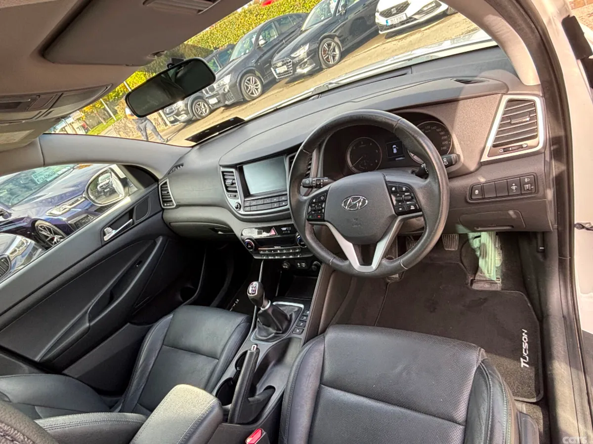 Hyundai Tucson SUV, Diesel, 2016, White