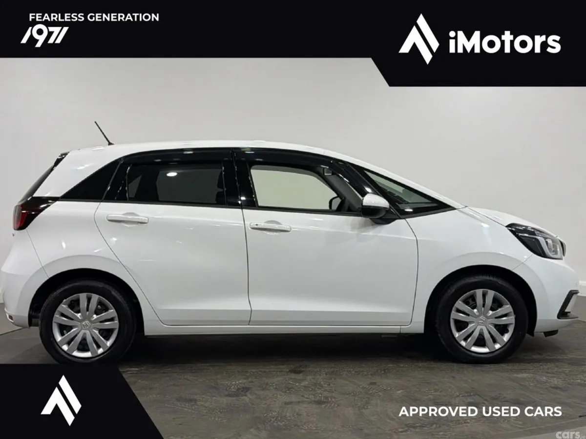 Honda Fit Hatchback, Petrol Hybrid, 2021, White