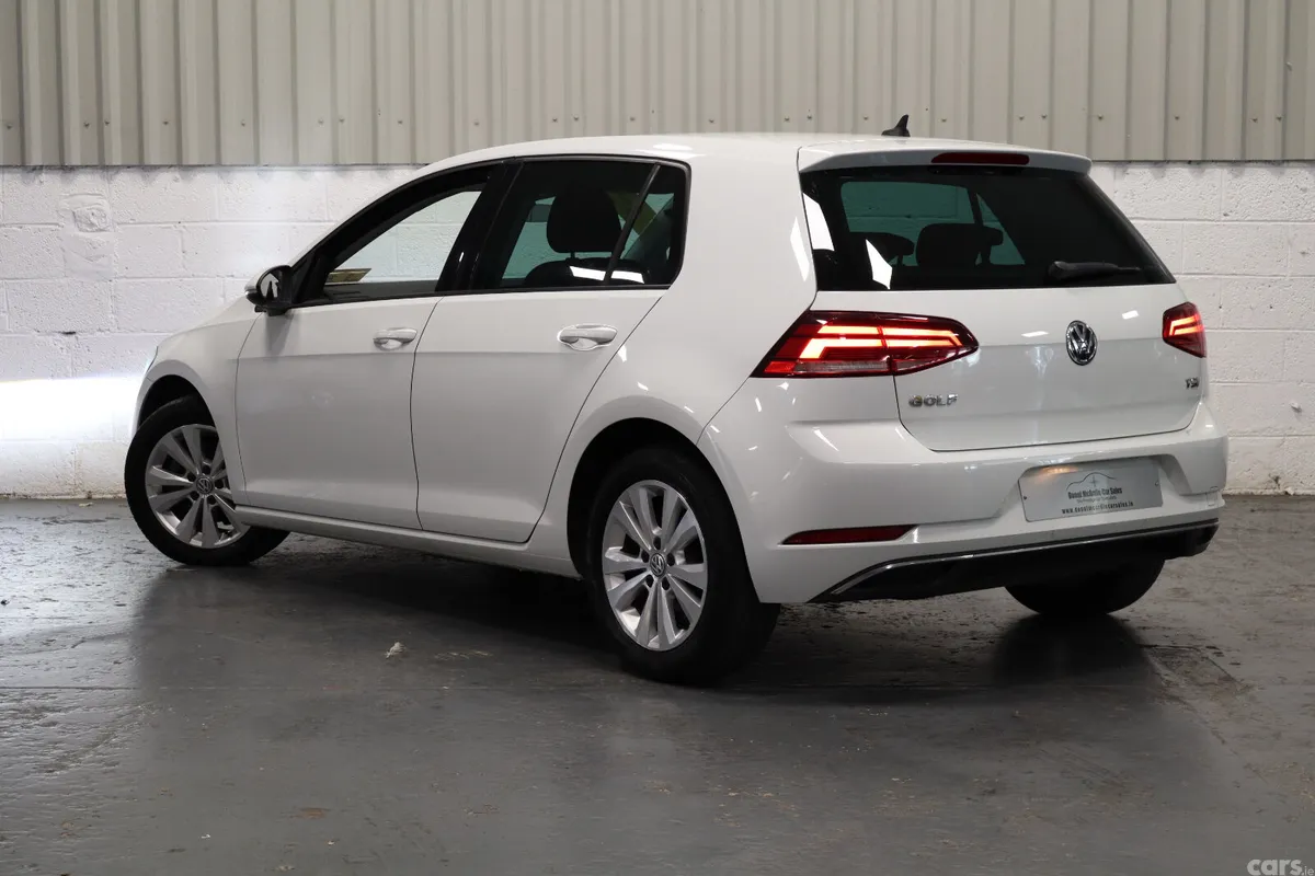 Volkswagen Golf Hatchback, Petrol, 2017, White