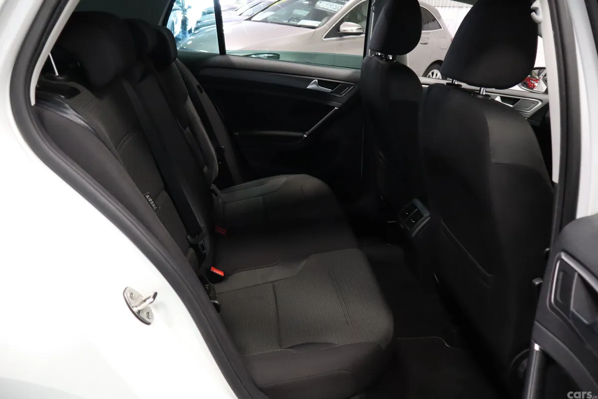 Volkswagen Golf Hatchback, Petrol, 2017, White