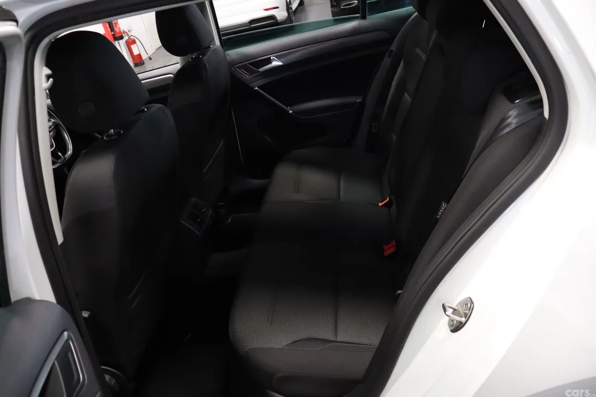 Volkswagen Golf Hatchback, Petrol, 2017, White