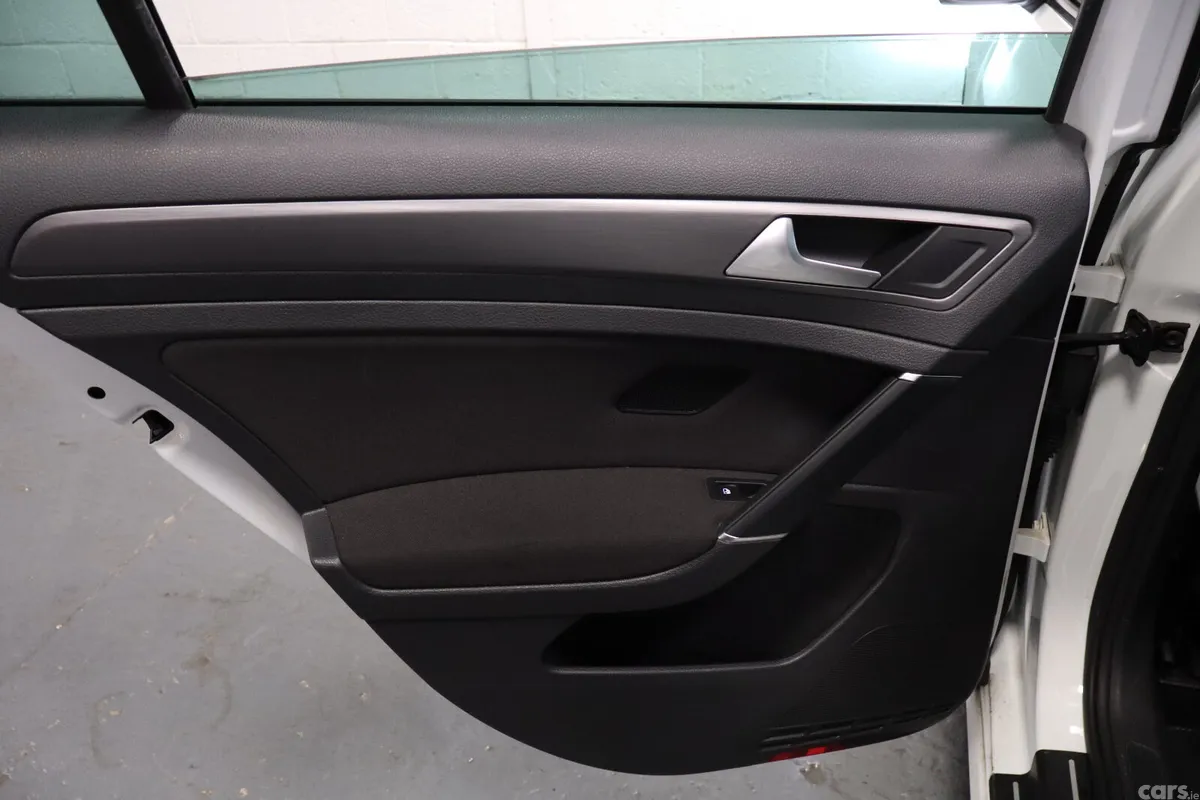 Volkswagen Golf Hatchback, Petrol, 2017, White