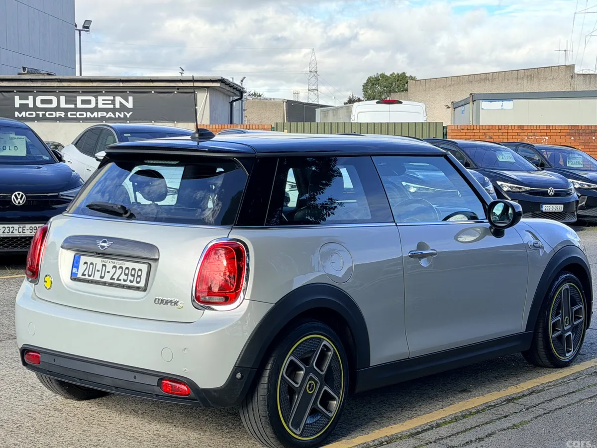 Mini Cooper Hatchback, Electric, 2020, White