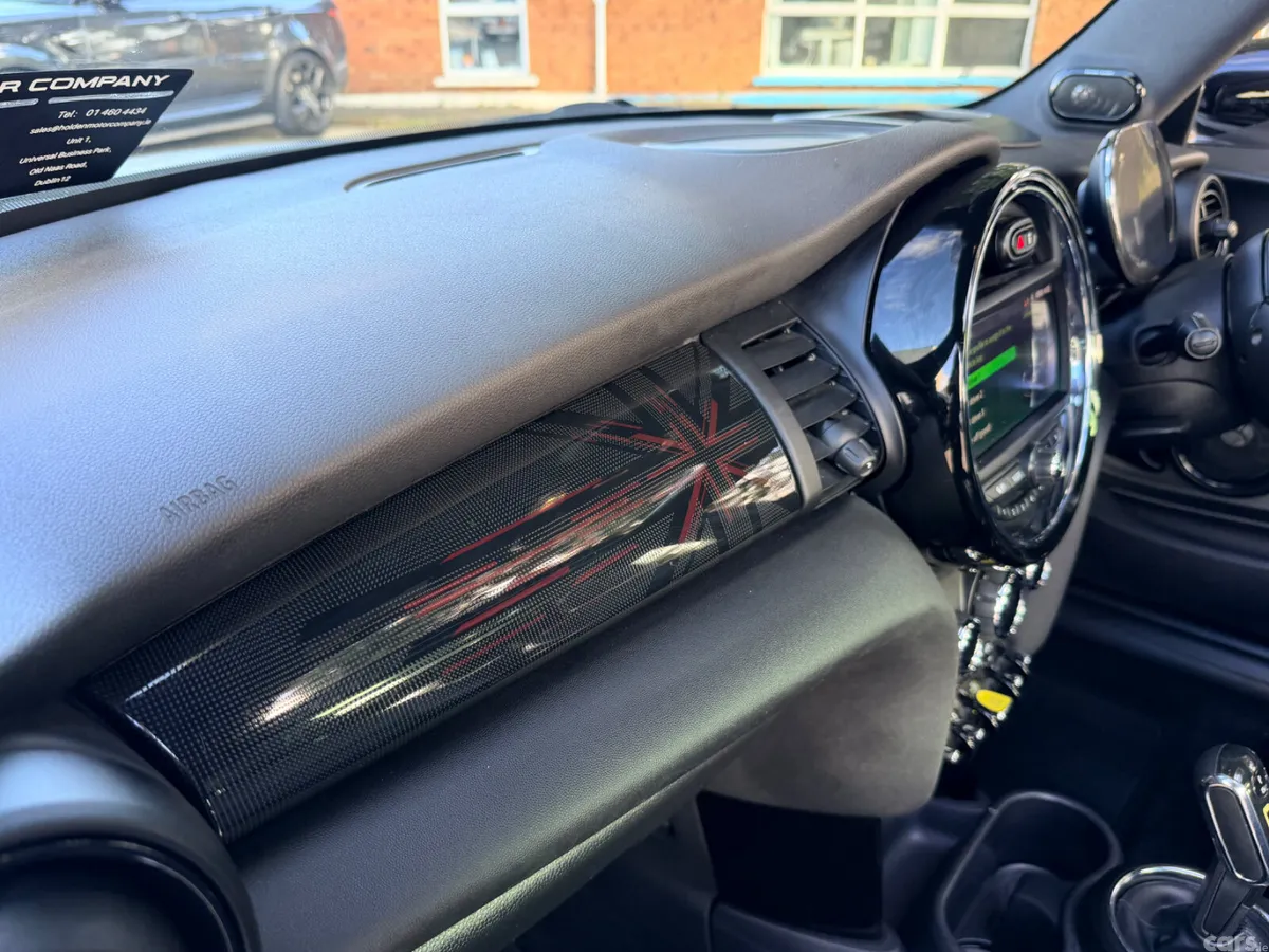 Mini Cooper Hatchback, Electric, 2020, White