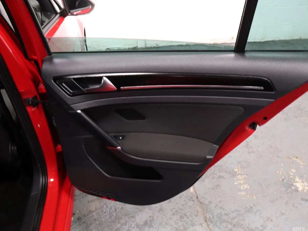 Volkswagen Golf Estate, Diesel, 2013, Red