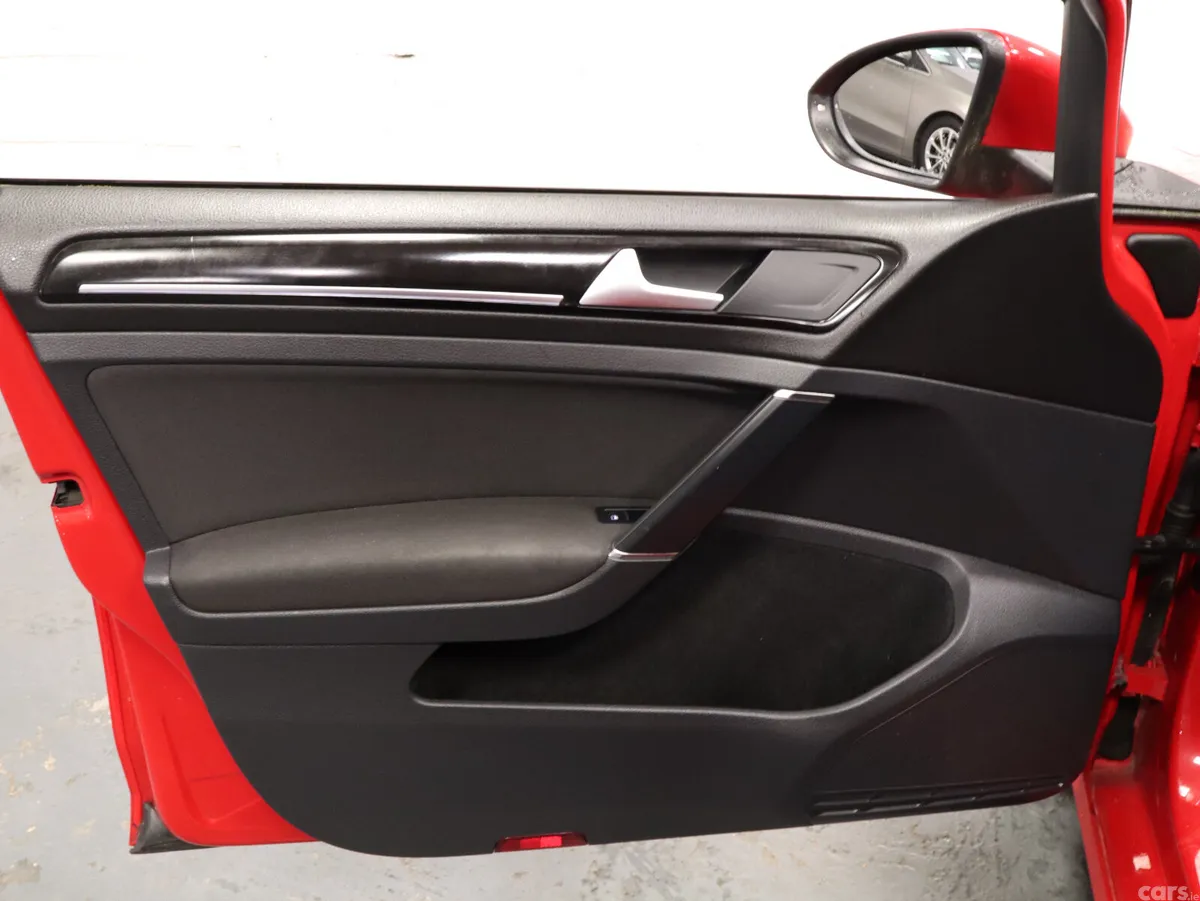 Volkswagen Golf Estate, Diesel, 2013, Red