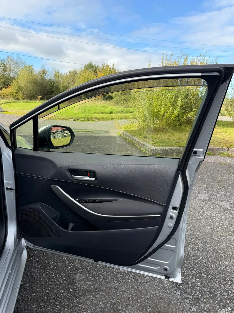Toyota Corolla Estate, Petrol Hybrid, 2023, Grey