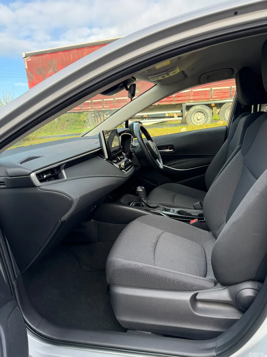 Toyota Corolla Estate, Petrol Hybrid, 2023, Grey