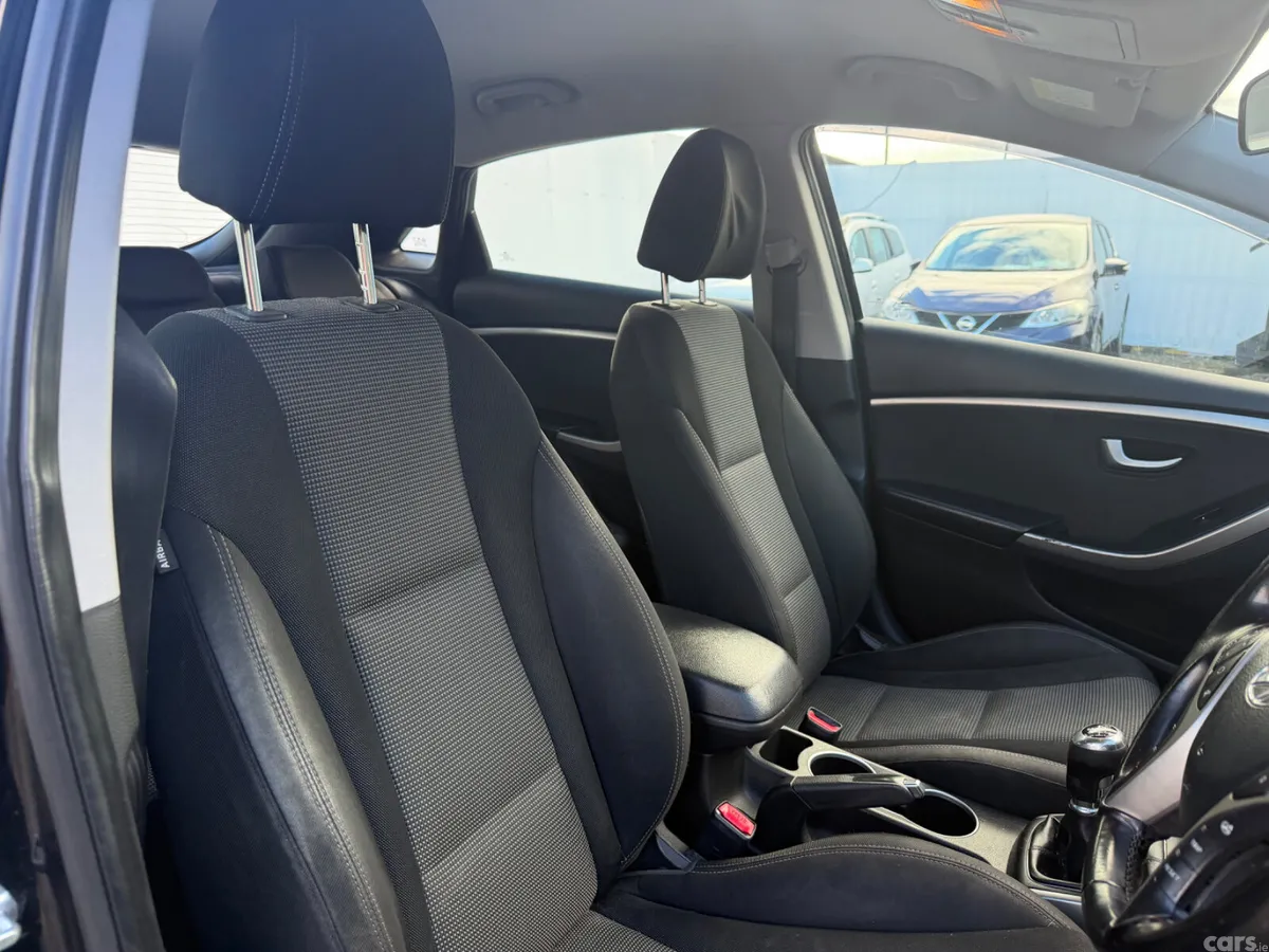 Hyundai i30 Hatchback, Diesel, 2014, Black
