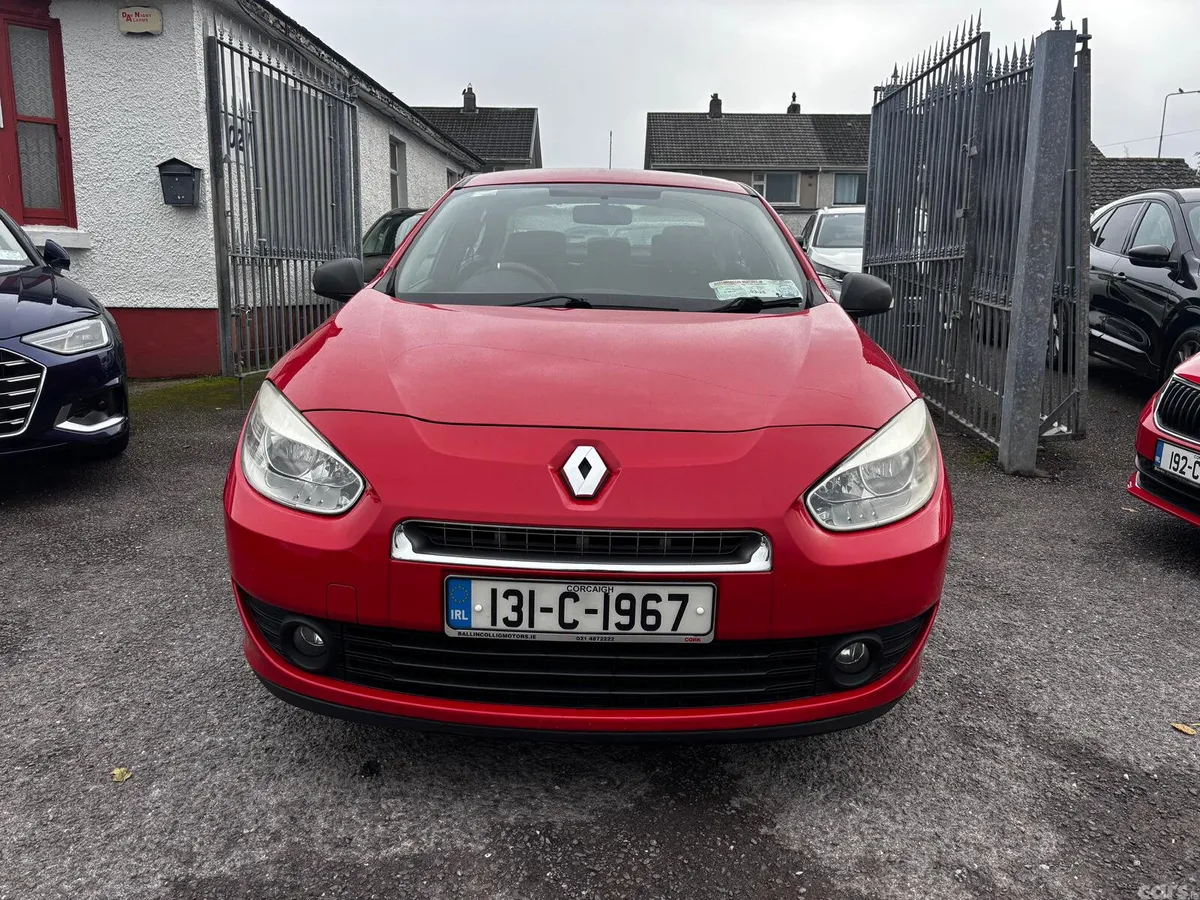 Renault Fluence Saloon, Diesel, 2013, Red