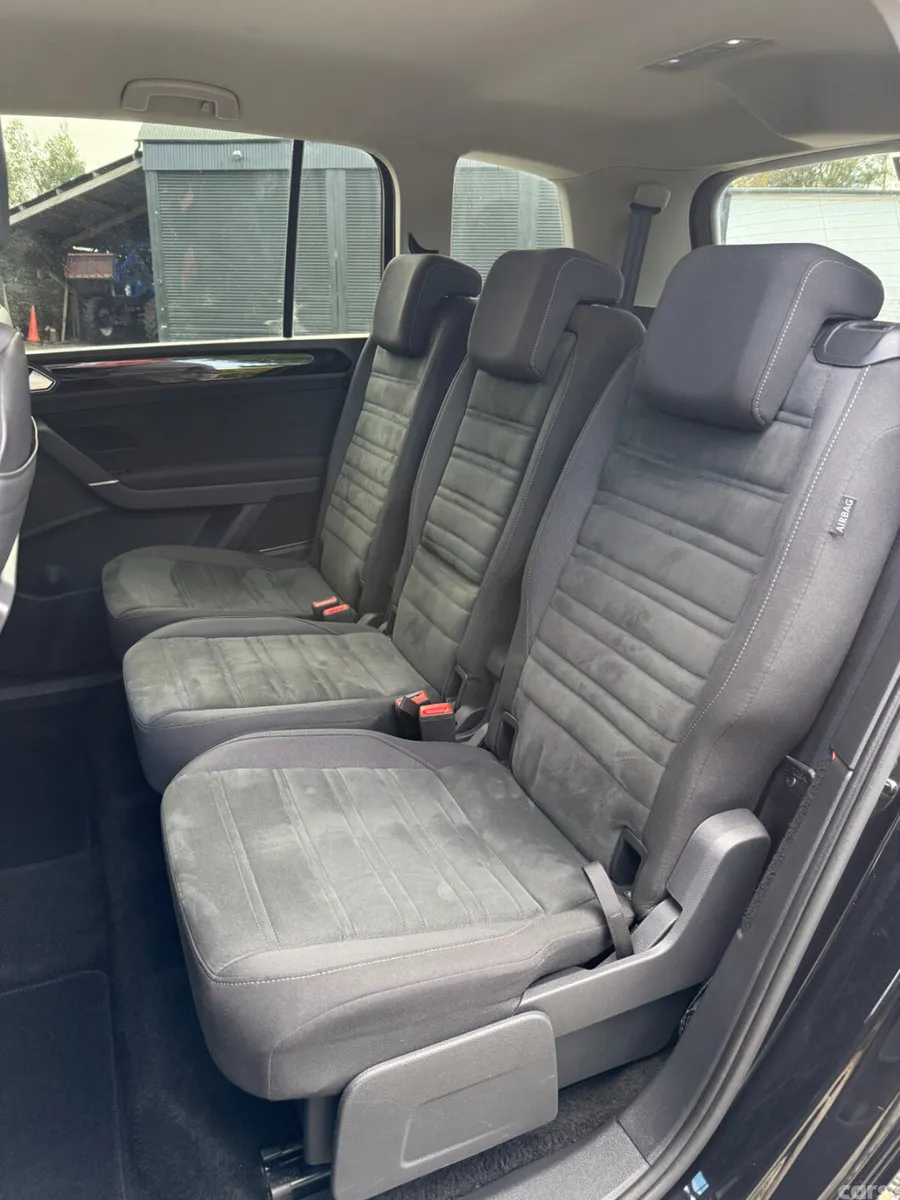 Volkswagen Touran MPV, Diesel, 2019, Black