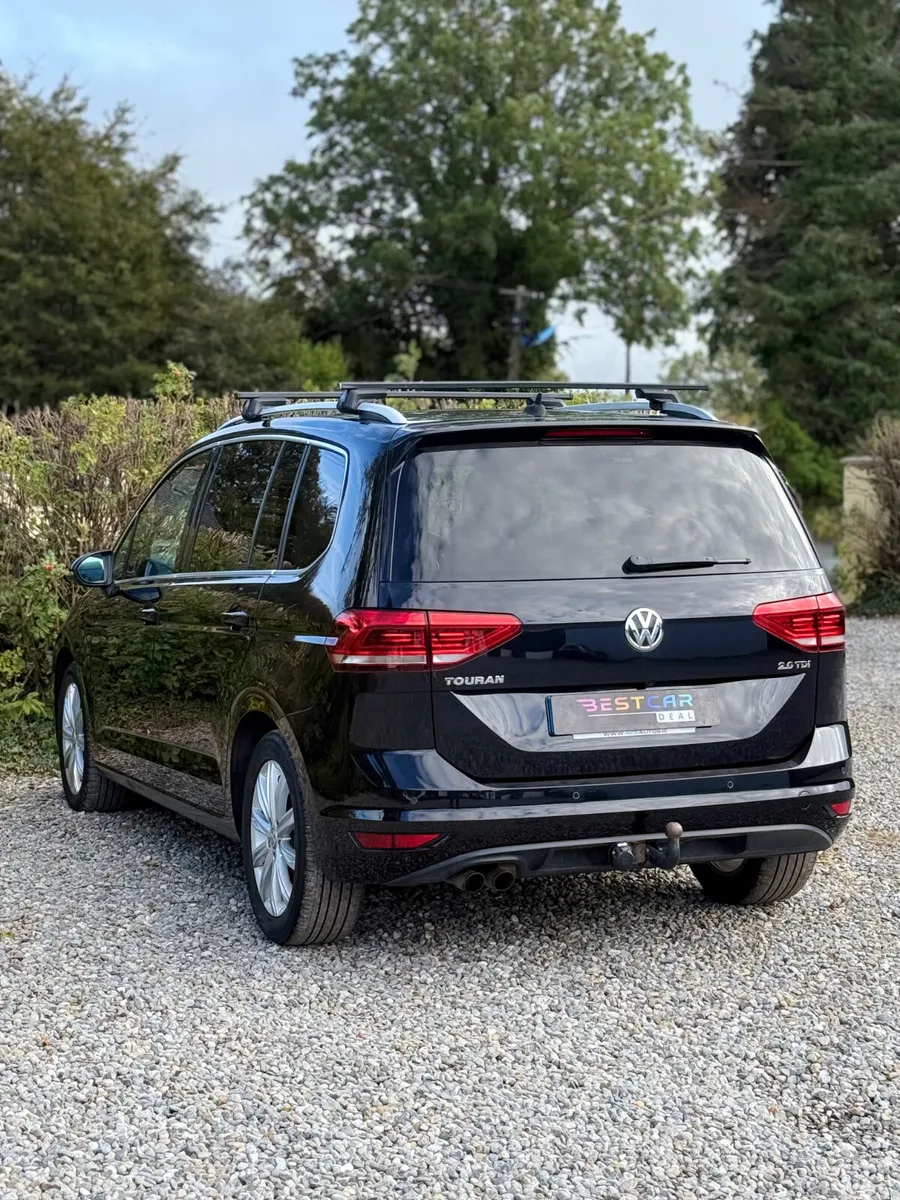 Volkswagen Touran MPV, Diesel, 2019, Black