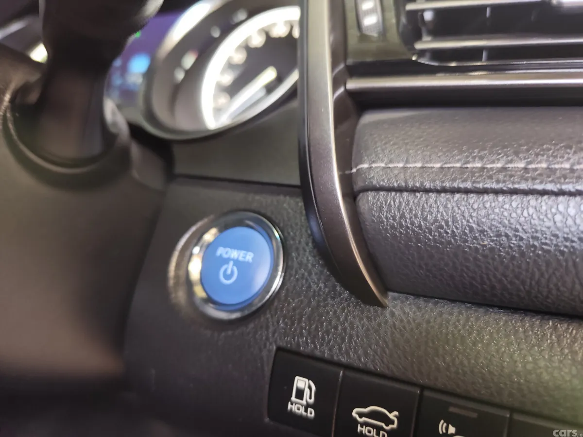 Toyota Camry Saloon, Petrol Hybrid, 2020, Blue