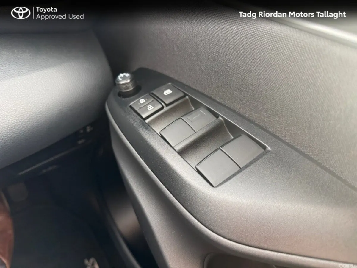 Toyota Yaris Hatchback, Petrol Hybrid, 2026, Grey