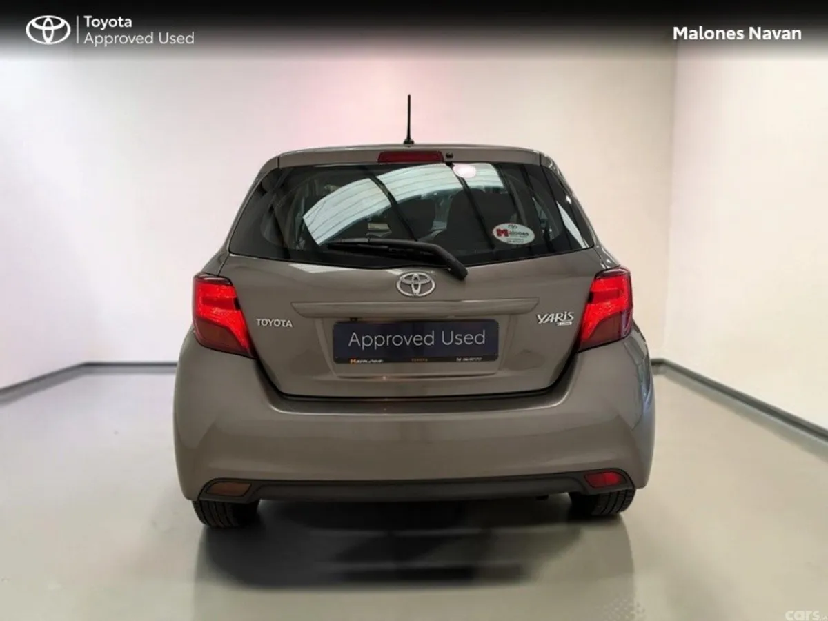 Toyota Yaris Hatchback, Diesel, 2017, Grey