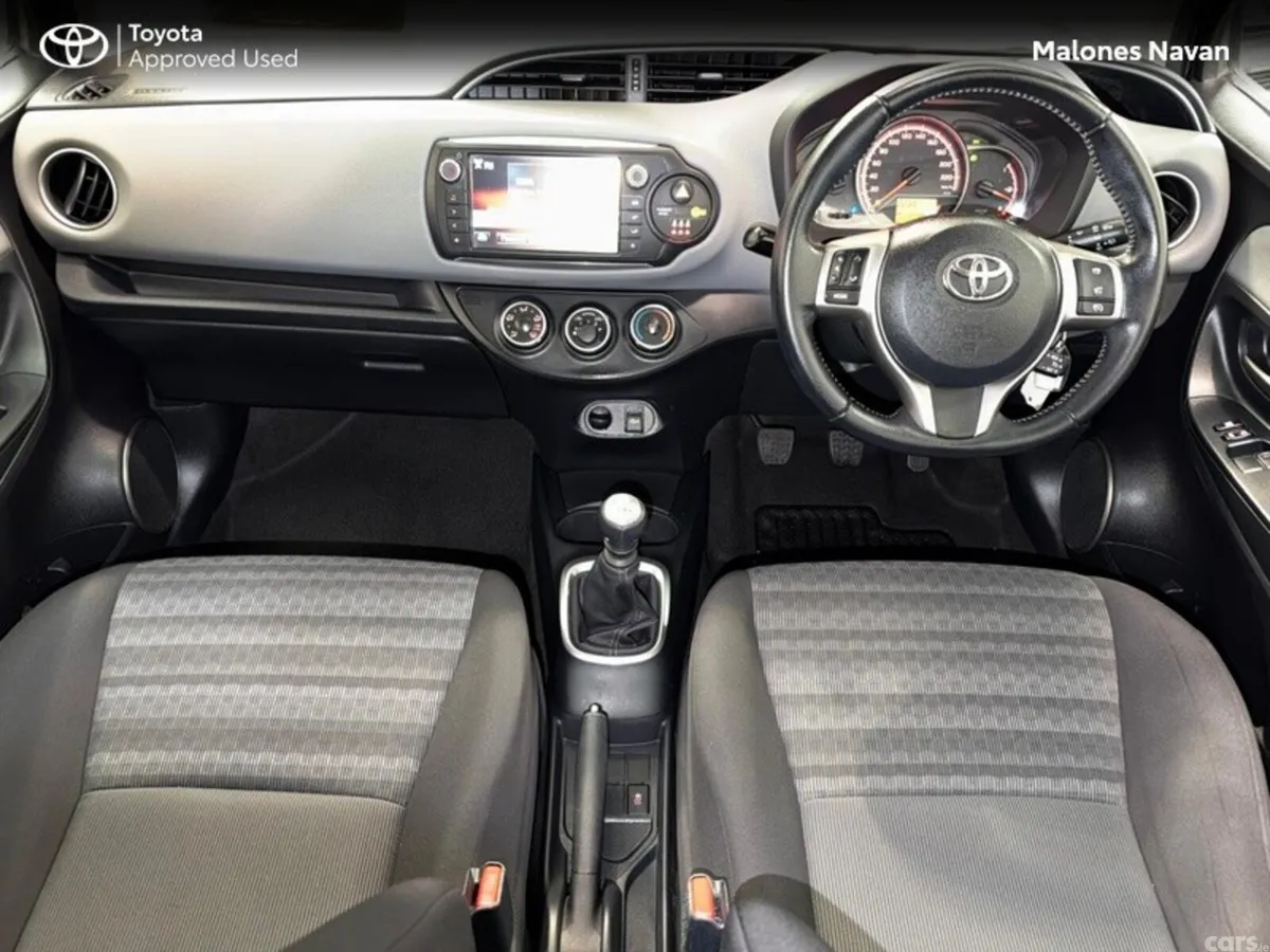 Toyota Yaris Hatchback, Diesel, 2017, Grey