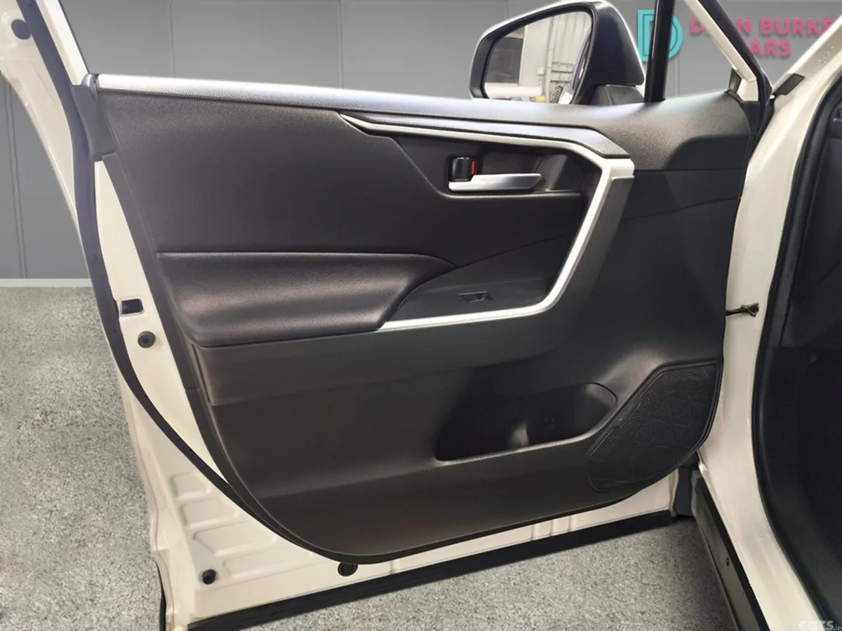 Toyota RAV4 SUV, Petrol Hybrid, 2020, White