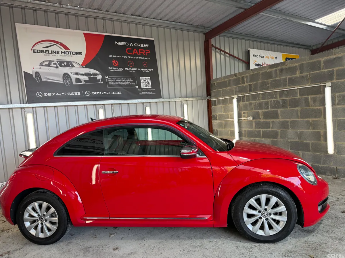 Volkswagen Beetle Hatchback, Petrol, 2013, Red