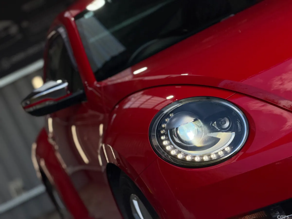 Volkswagen Beetle Hatchback, Petrol, 2013, Red