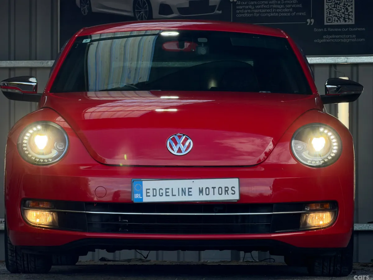 Volkswagen Beetle Hatchback, Petrol, 2013, Red