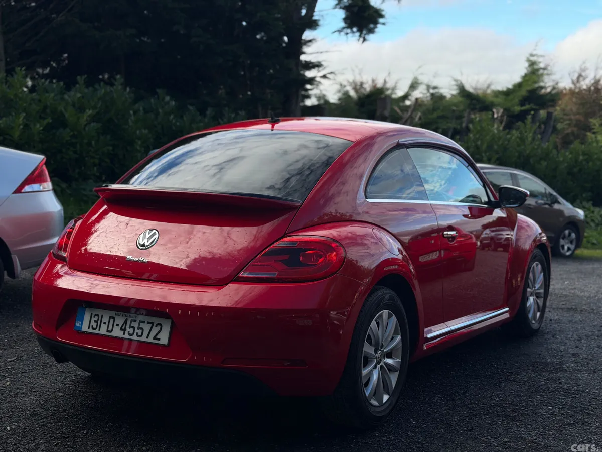 Volkswagen Beetle Hatchback, Petrol, 2013, Red