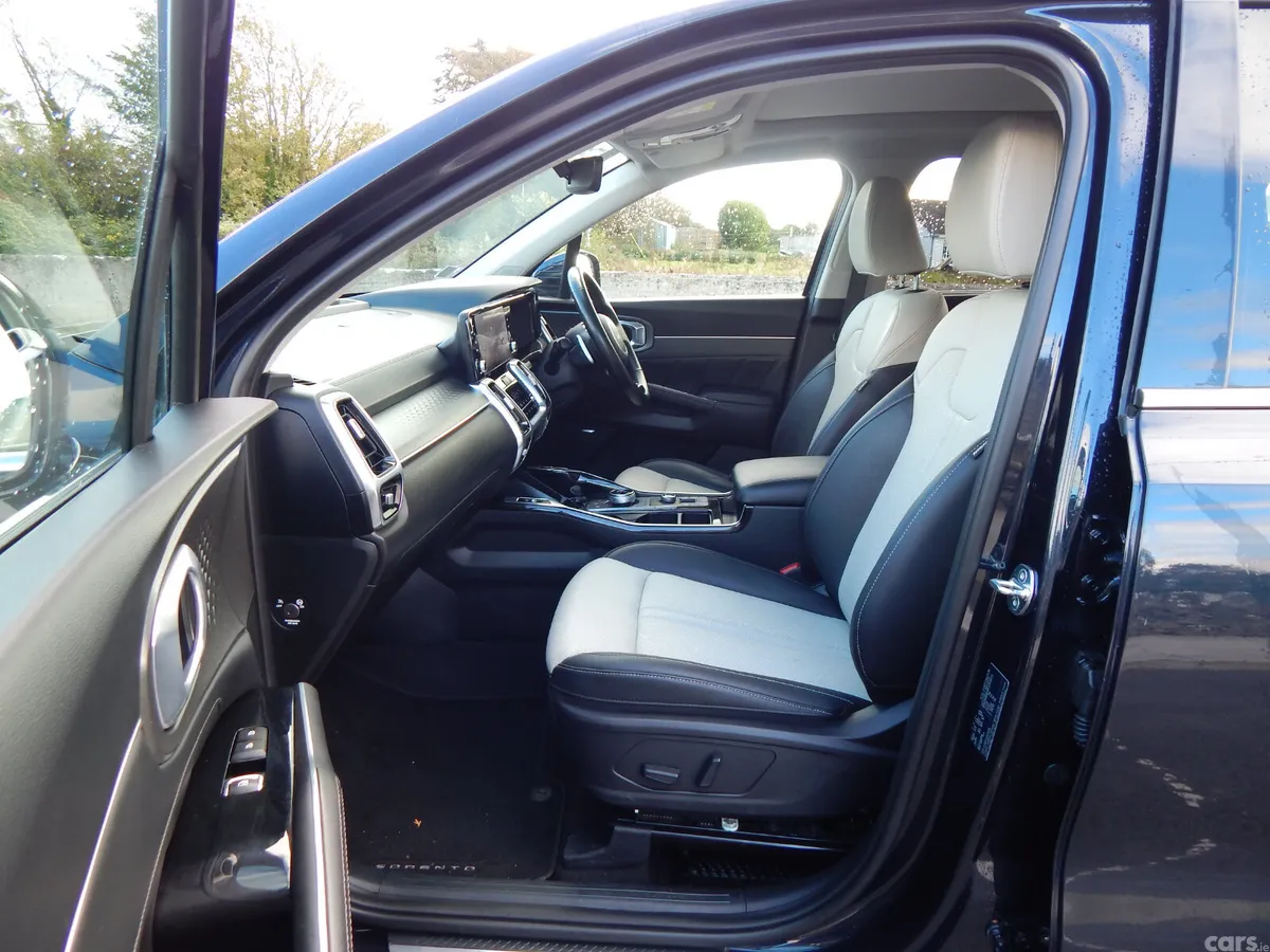 Kia Sorento SUV, Diesel, 2023, Blue