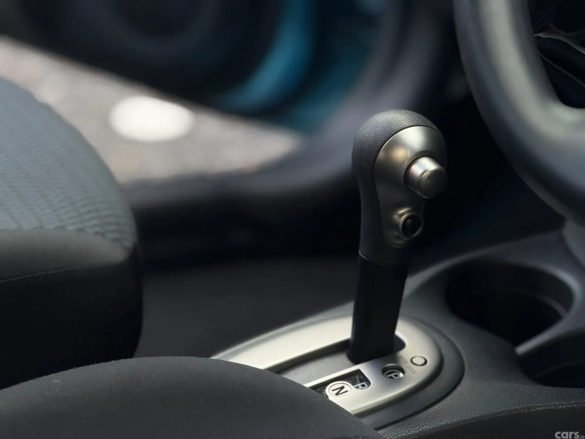 Nissan Note Hatchback, Petrol, 2013, Blue