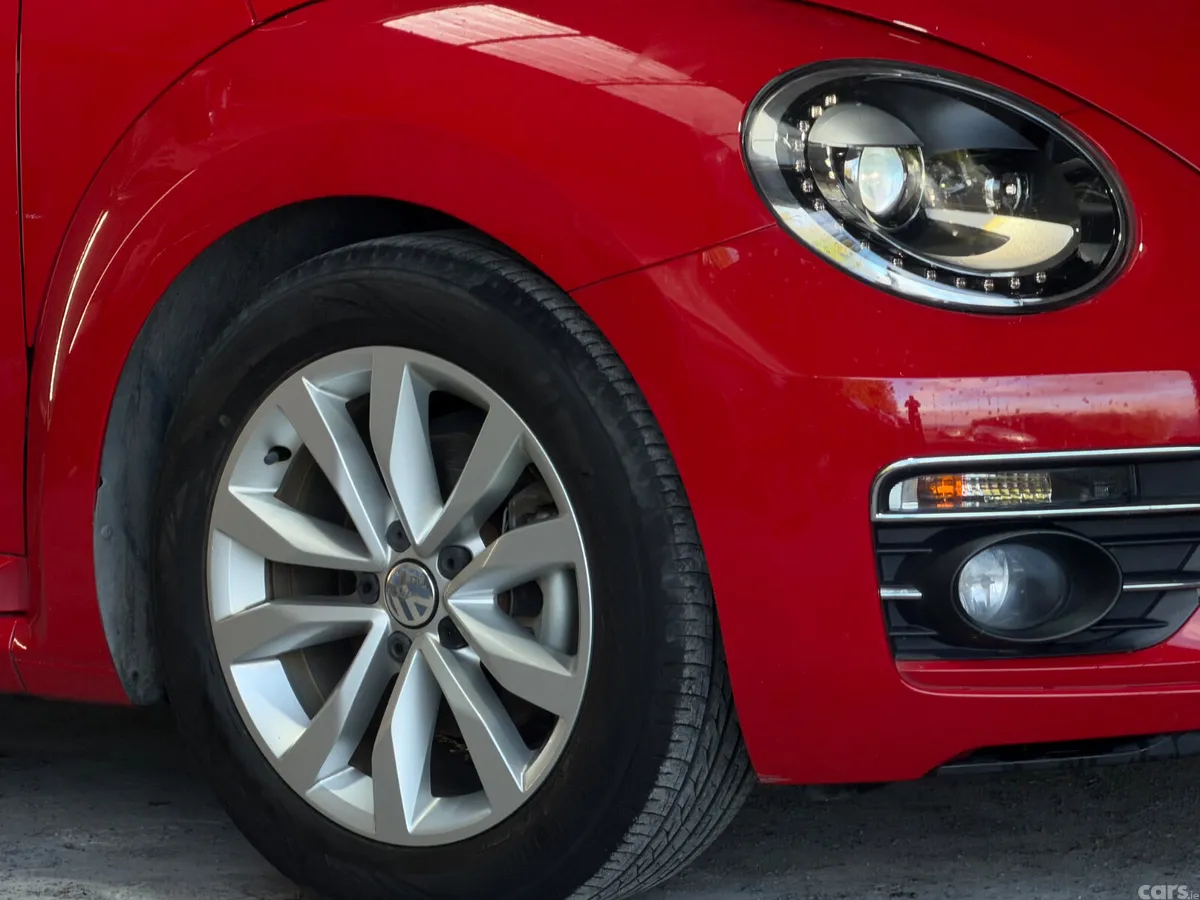 Volkswagen Beetle Hatchback, Petrol, 2018, Red