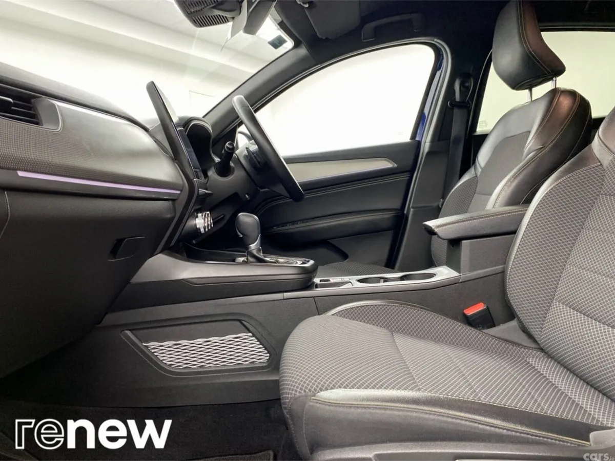 Renault Arkana Hatchback, Petrol Hybrid, 2025, Blue