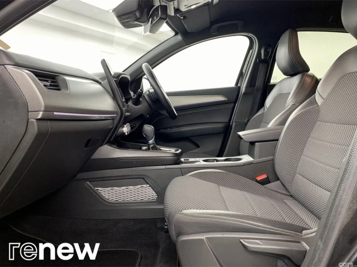 Renault Arkana Hatchback, Petrol Hybrid, 2025, Black