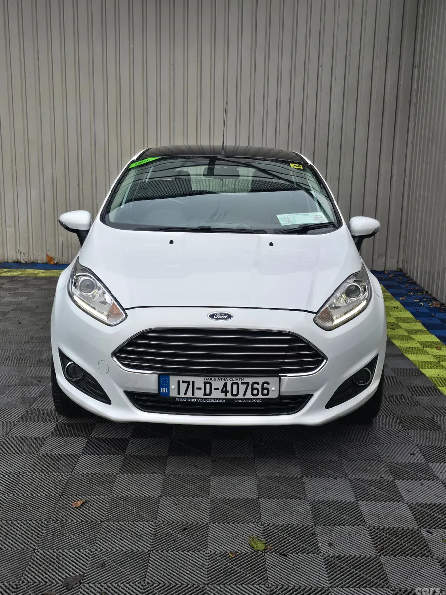Ford Fiesta Hatchback, Petrol, 2017, White