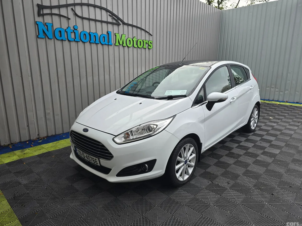 Ford Fiesta Hatchback, Petrol, 2017, White