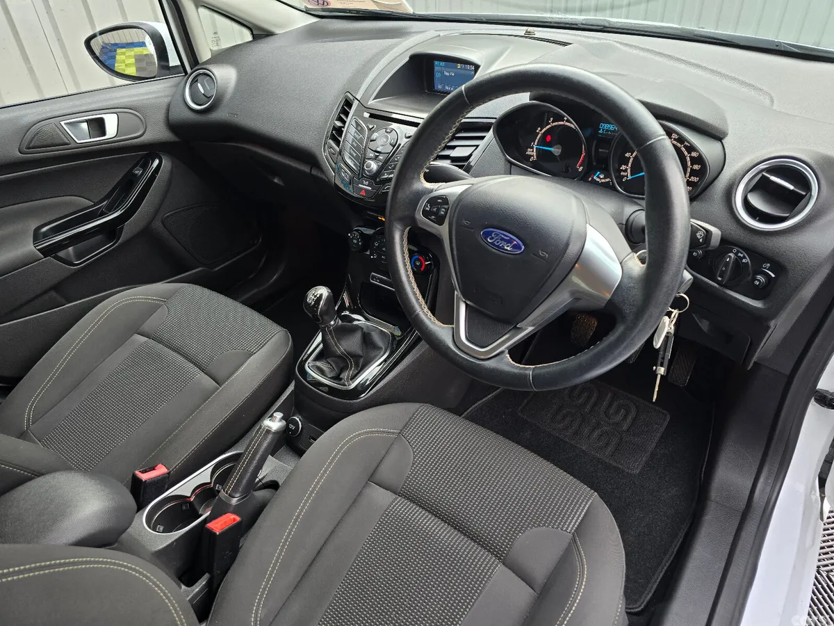 Ford Fiesta Hatchback, Petrol, 2017, White