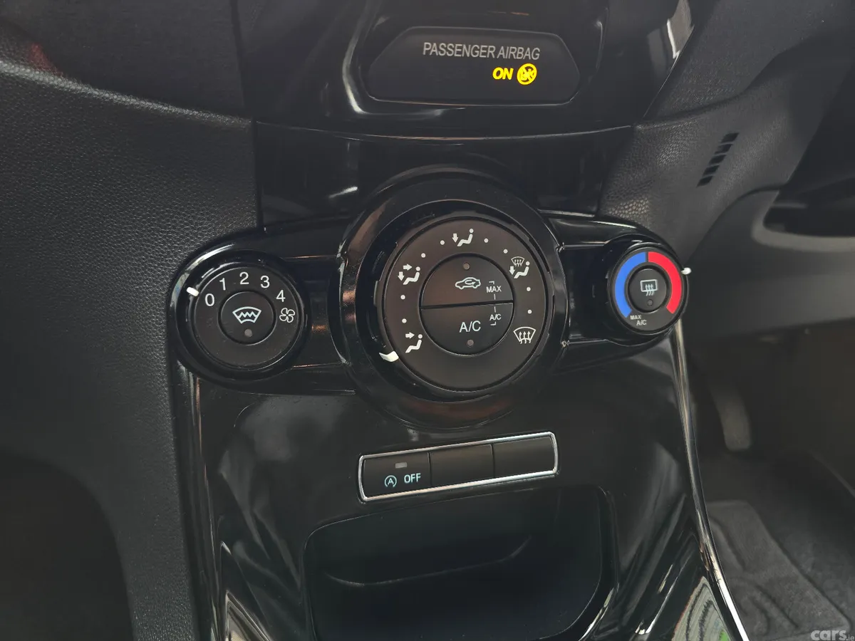 Ford Fiesta Hatchback, Petrol, 2017, White