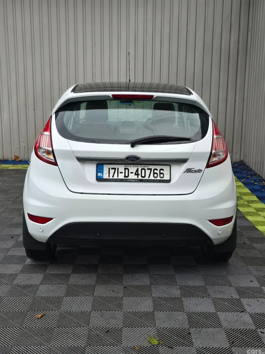 Ford Fiesta Hatchback, Petrol, 2017, White