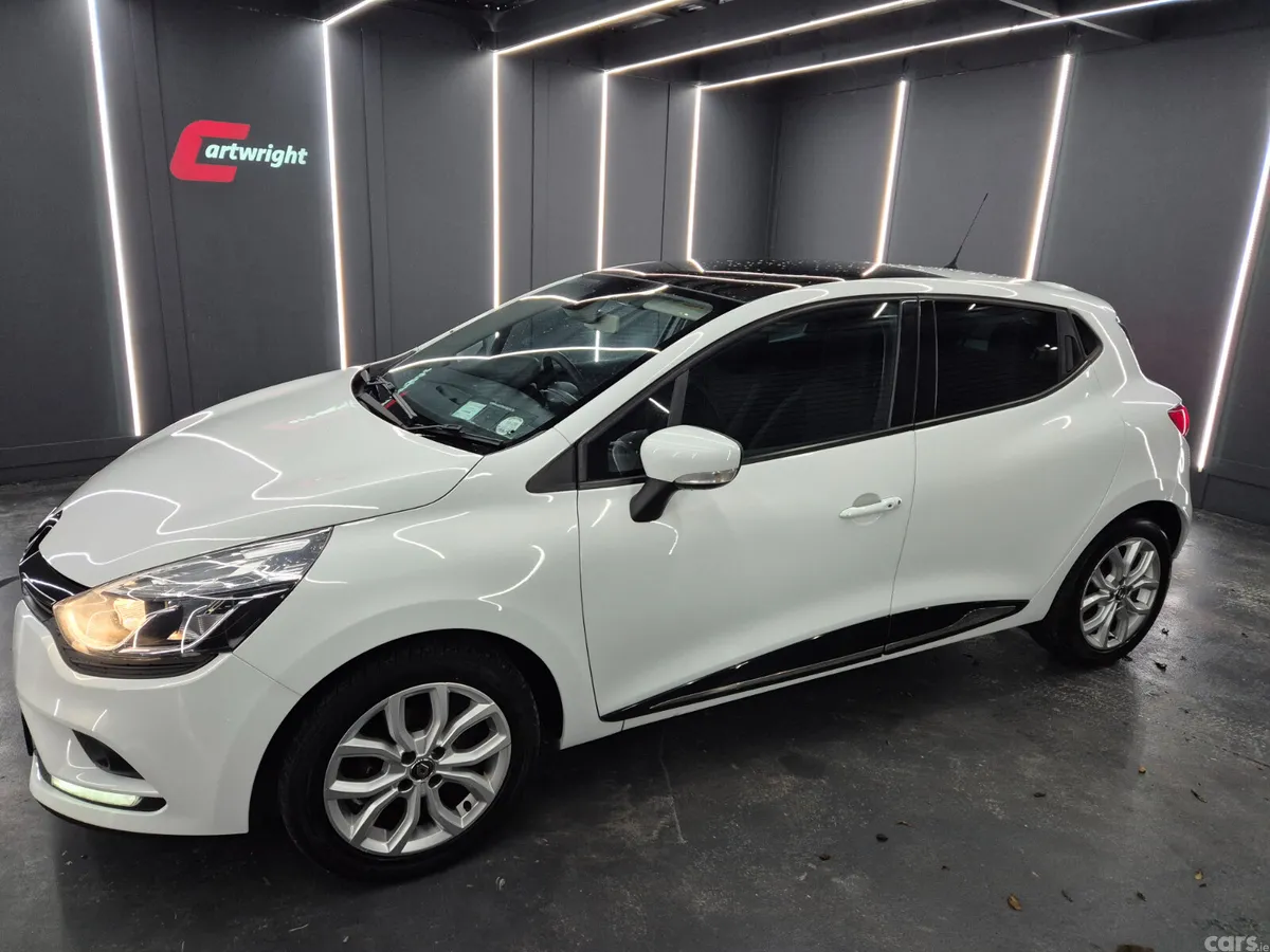 Renault Clio Hatchback, Petrol, 2018, White