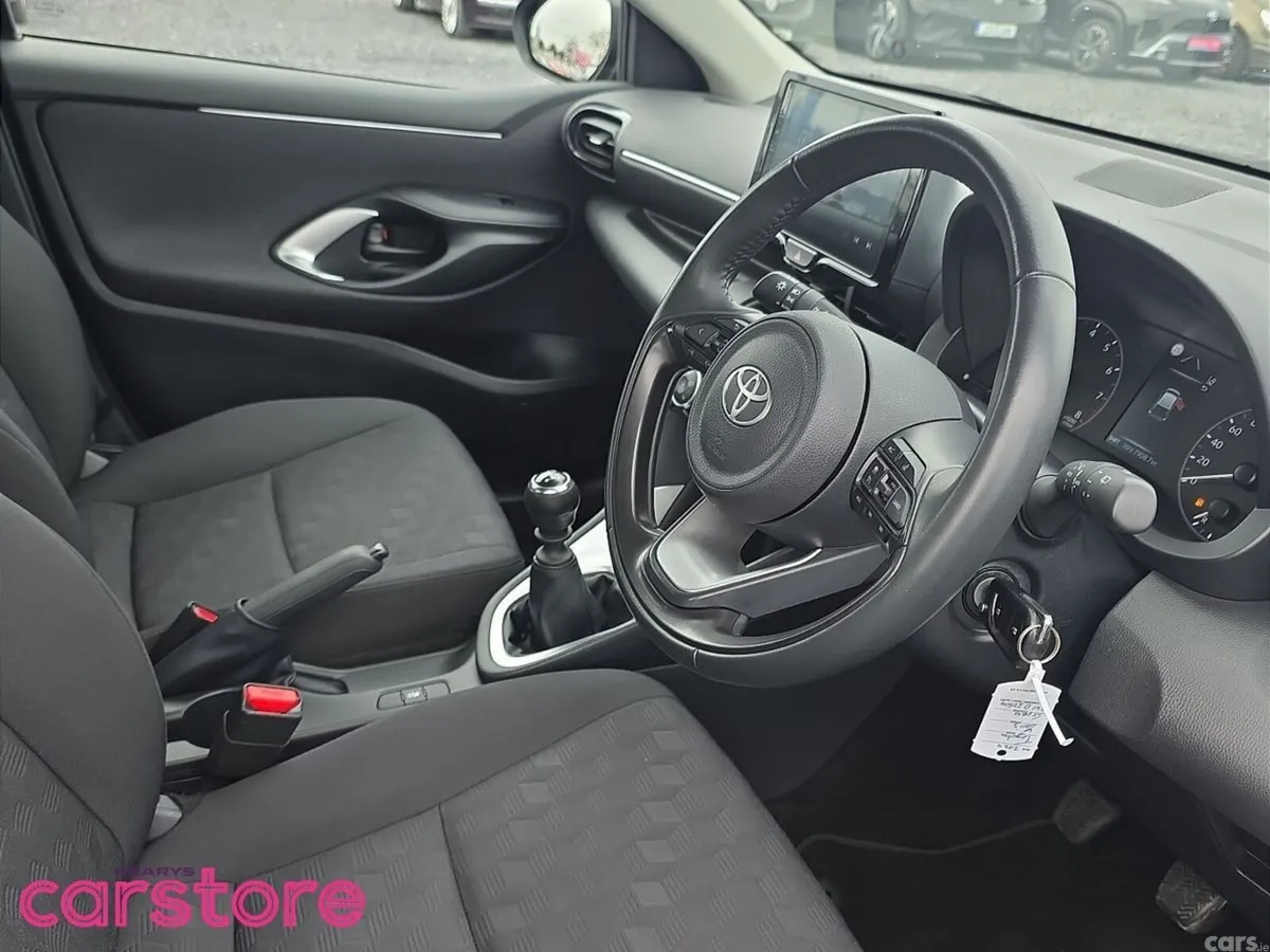 Toyota Yaris Hatchback, Petrol, 2024, Grey