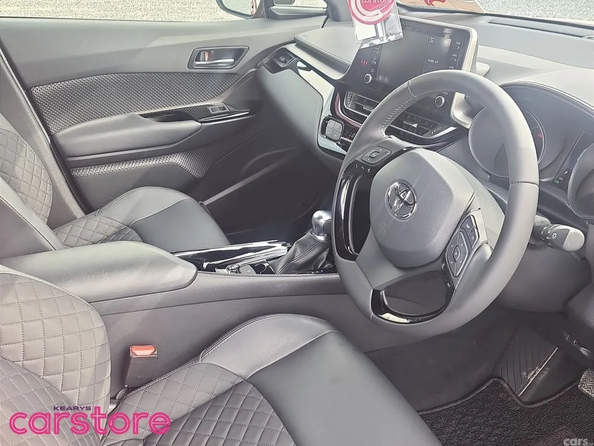 Toyota C-HR SUV, Petrol Hybrid, 2021, Red