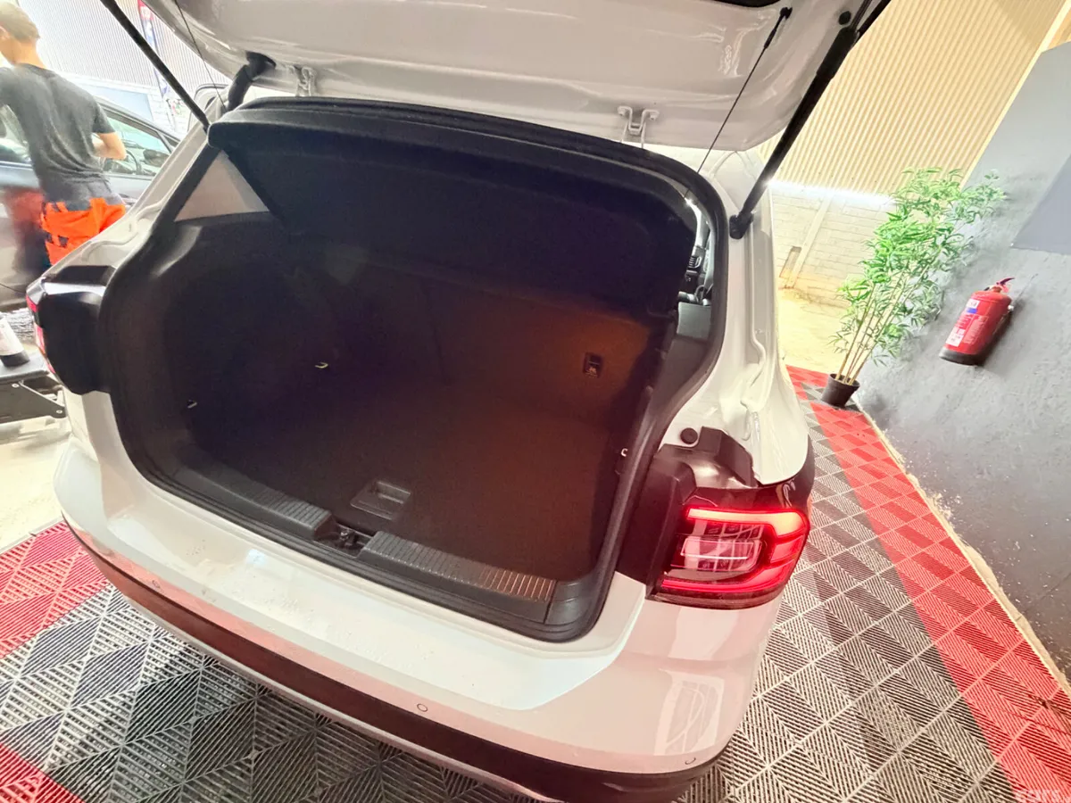Volkswagen T-Cross SUV, Petrol, 2020, White